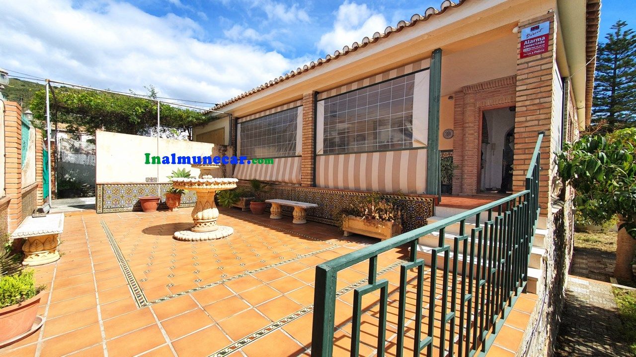 Exterior view of House or chalet for sale in Almuñécar  with Terrace, Swimming Pool and Furnished