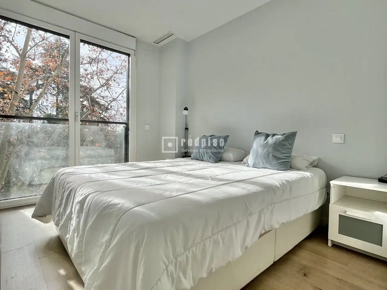 Schlafzimmer von Wohnung zur Miete in Madrid mit Klimaanlage, Heizung und Terrasse
