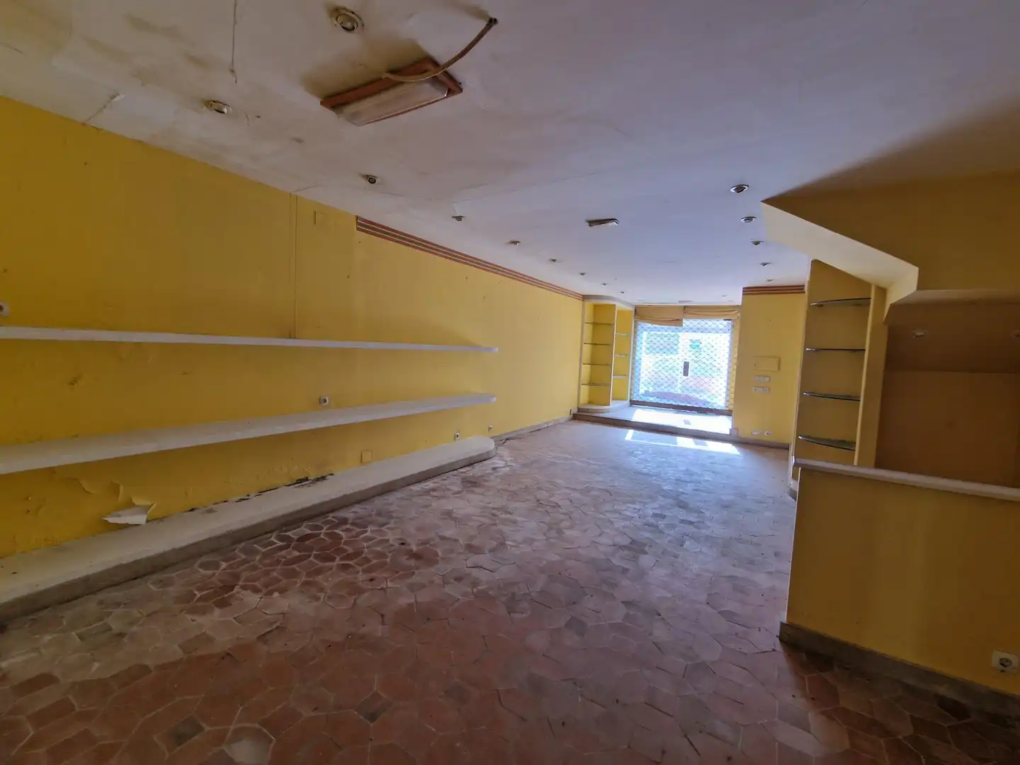 Gewerbefläche zum Verkauf in Calle Armando Cotarelo 29, imagen 8