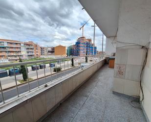 Vista exterior de Pis en venda en  Madrid Capital amb Calefacció i Terrassa