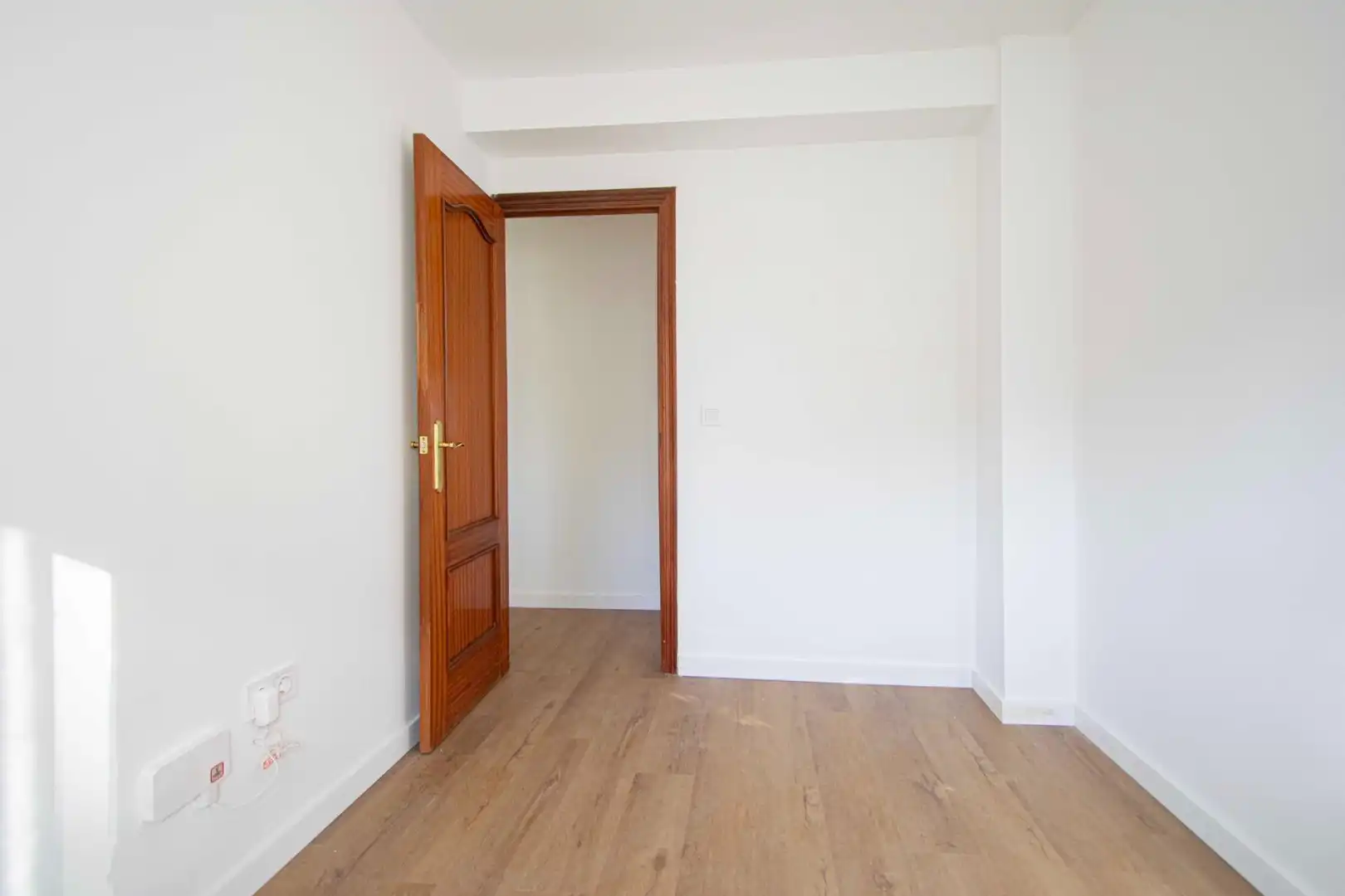 Bedroom of Flat for sale in Sevilla  with Air Conditioner