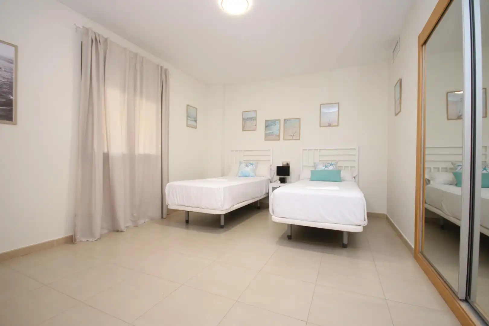 Habitación de Planta baja en venta en Ayamonte con Aire acondicionado, Calefacción y Jardín privado