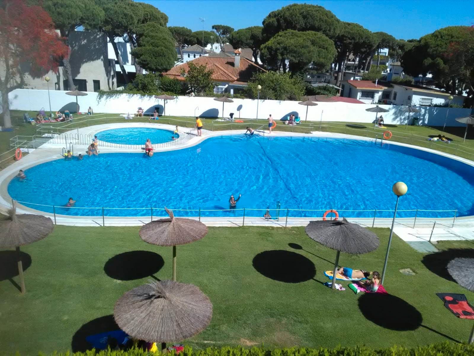 Swimming pool of Apartment for sale in Rota  with Furnished, Oven and Washing machine