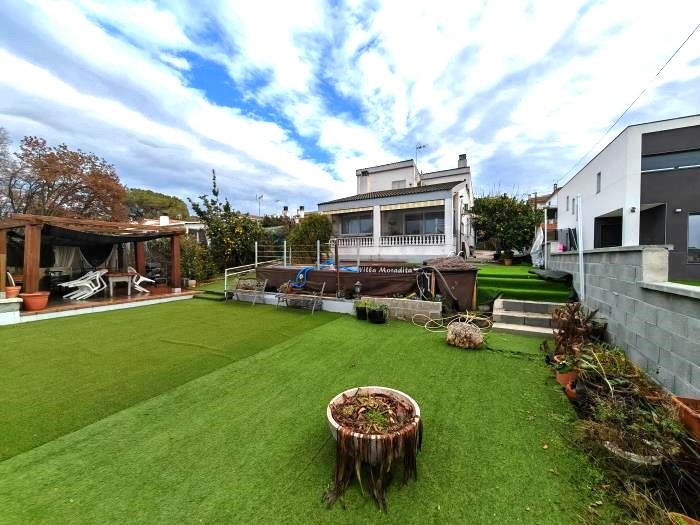 Jardí de Casa o xalet en venda en Lliçà d'Amunt amb Aire condicionat, Jardí privat i Parquet