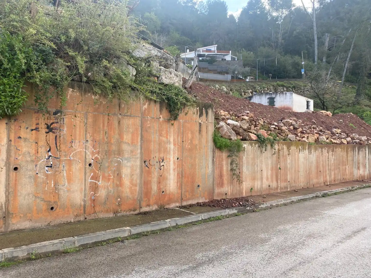 Außenansicht von Fabrik Grundstücke zur Miete in Corbera de Llobregat