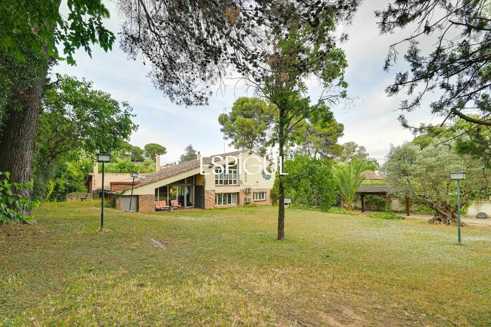 Garten von Haus oder Chalet zum Verkauf in Cerdanyola del Vallès mit Klimaanlage, Heizung und Terrasse