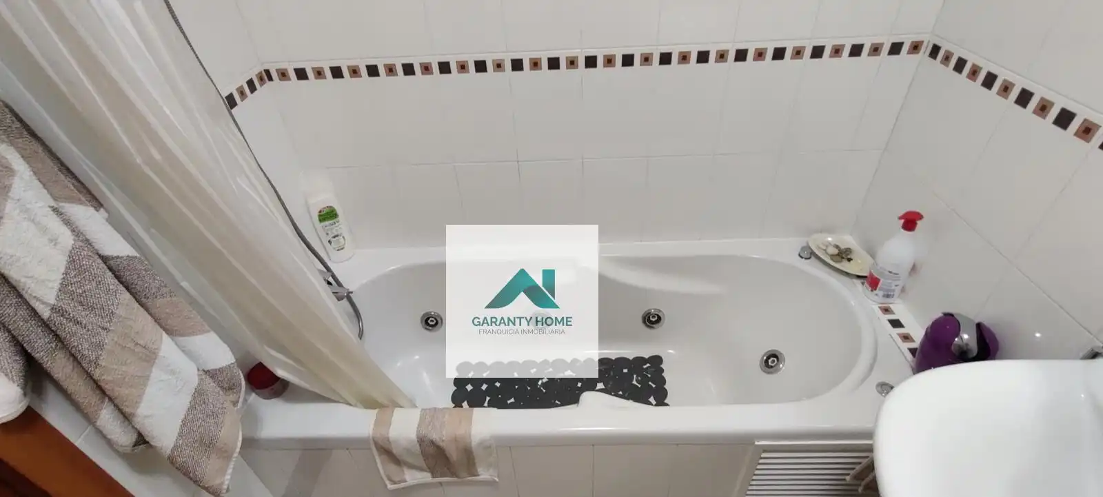 Bany de Pis de lloguer en Madrid amb Aire condicionat i Calefacció