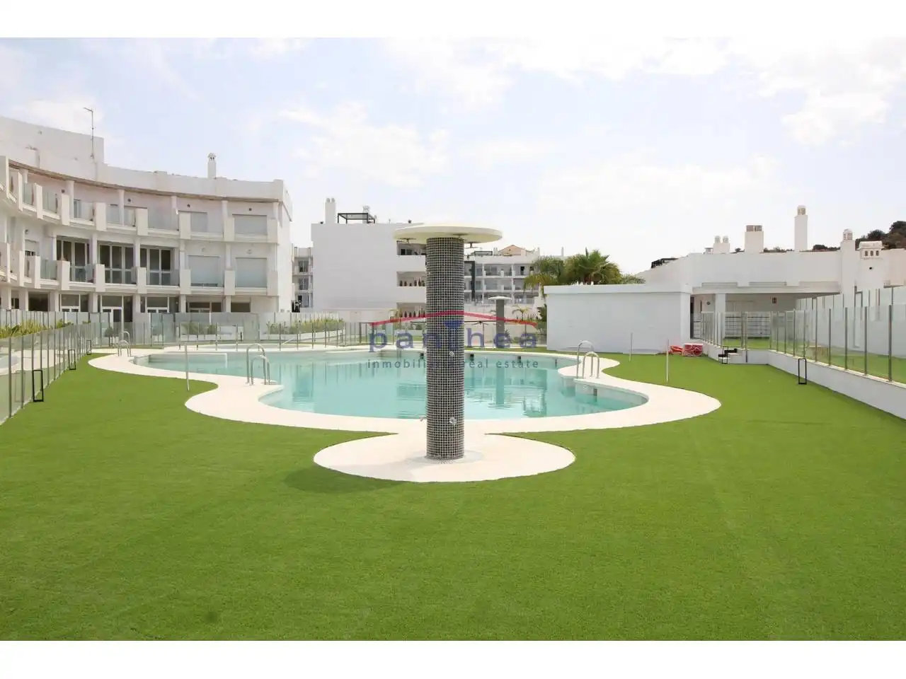 Piscina de Piso en venta en Rincón de la Victoria con Aire acondicionado, Terraza y Piscina comunitaria