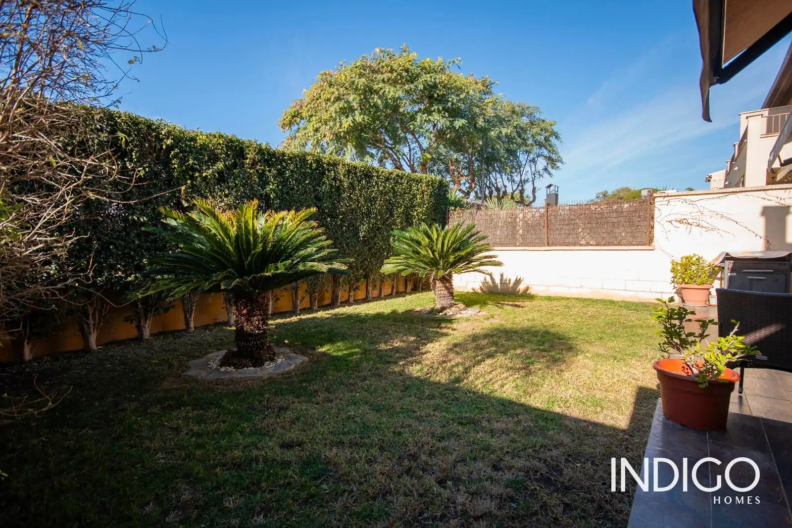 Jardí de Casa adosada en venda en Alicante / Alacant amb Aire condicionat, Jardí privat i Piscina