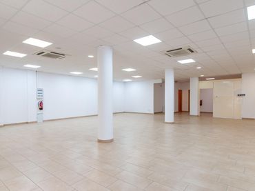 Local comercial de lloguer a Carrer La Granada