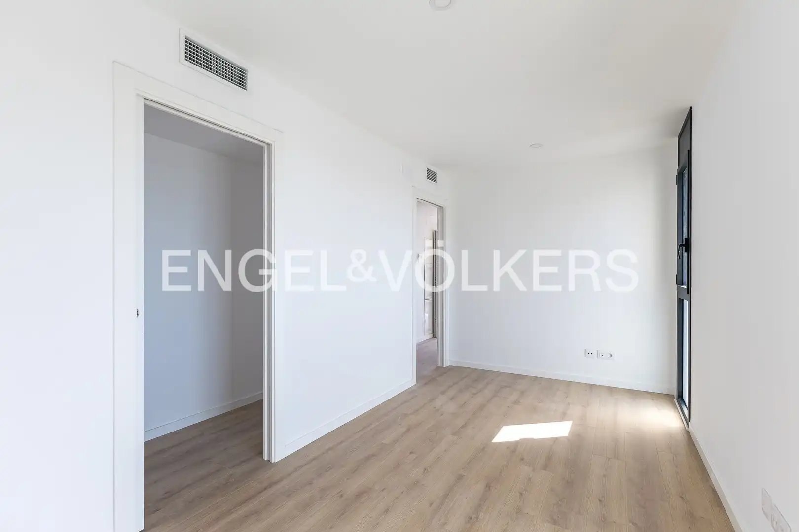 Flat for sale in Castelldefels  with Air Conditioner, Heating and Parquet flooring