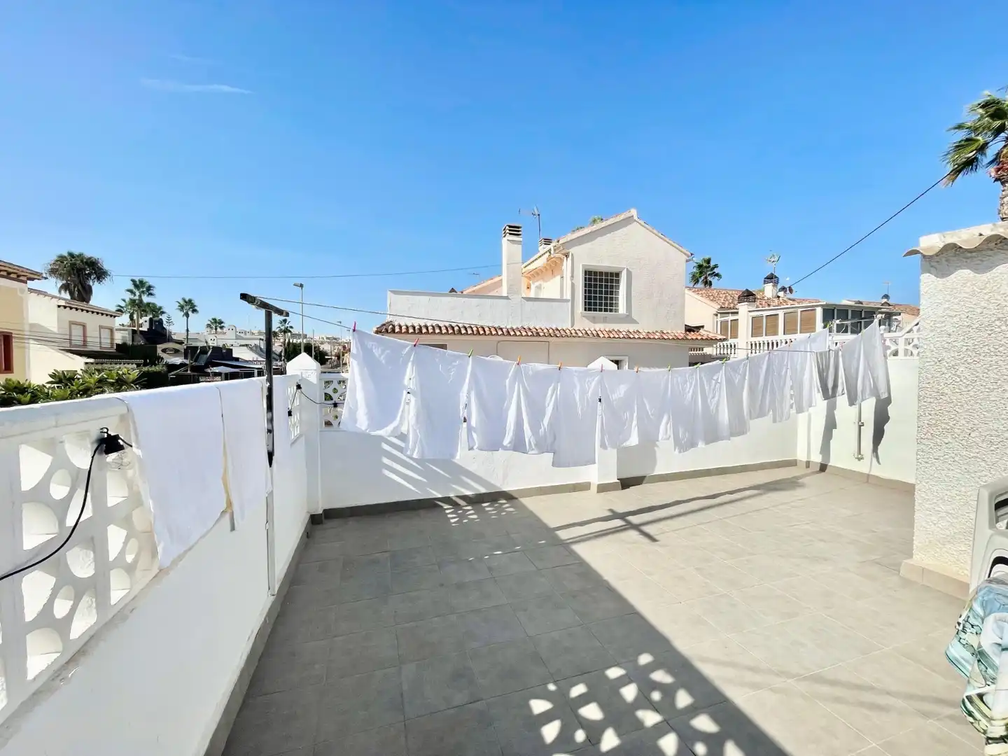 Vista exterior de Apartamento de alquiler en Torrevieja con Aire acondicionado, Calefacción y Terraza