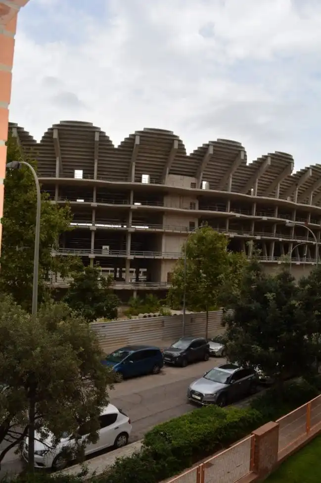 Oficina de alquiler en Barrio de Benicalap