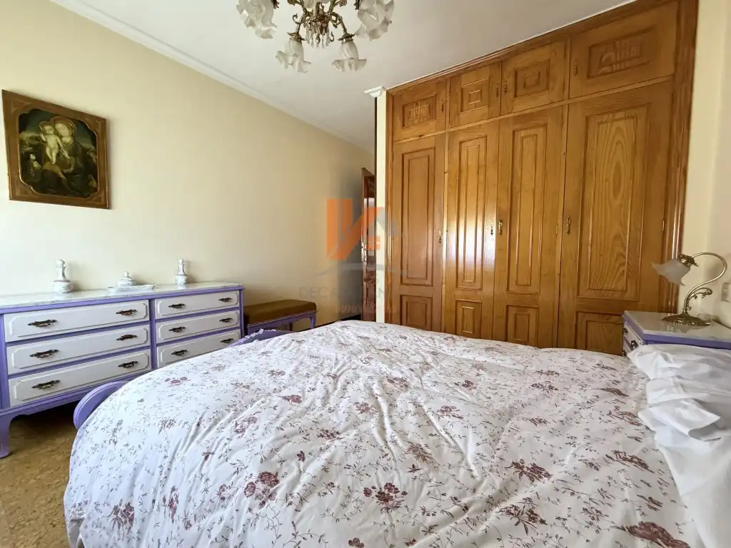 Dormitori de Casa o xalet en venda en Santiago de Compostela  amb Jardí privat i Terrassa