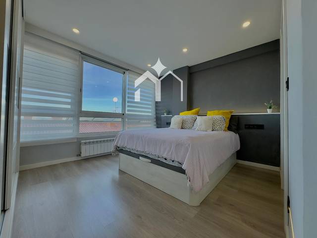 Piso en Venta en Berbés - Peritos