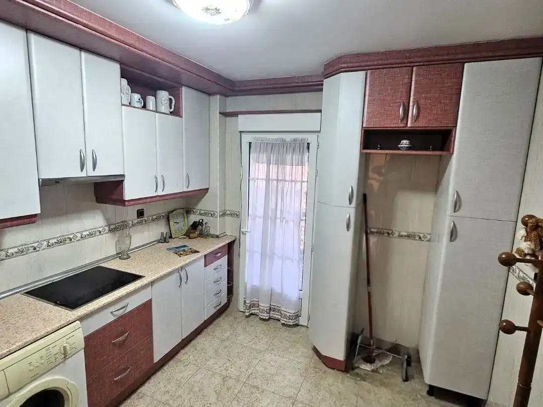 Cocina de Piso en venta en Valdemorillo con Aire acondicionado, Jardín privado y Trastero