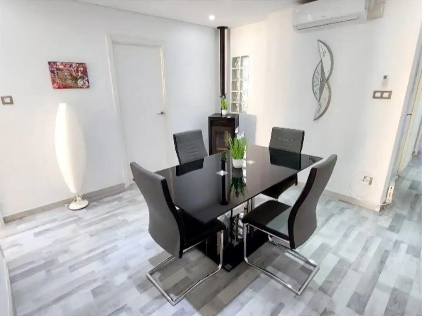 Dining room of Flat for share in Elda  with Air Conditioner, Parquet flooring and Furnished