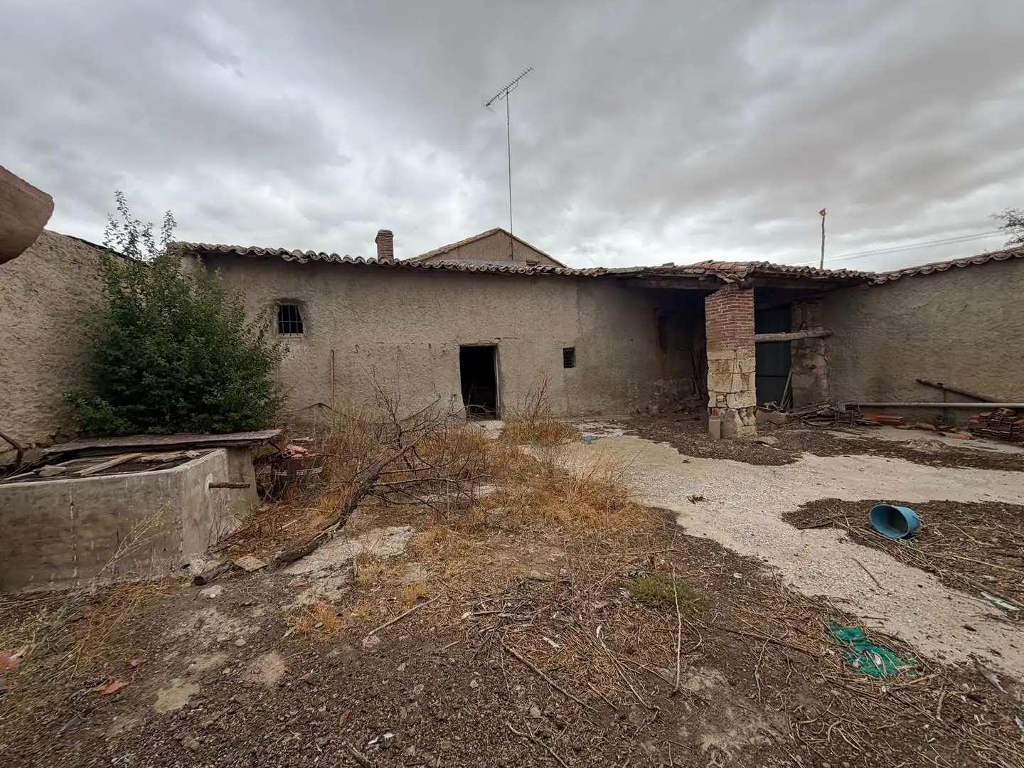 Finca rústica en venta en Tarazona de Guareña con Trastero y Amueblado