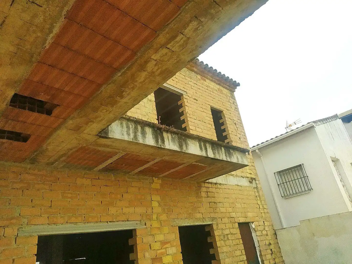 Vista exterior de Casa o xalet en venda en Montellano amb Terrassa, Traster i Balcó