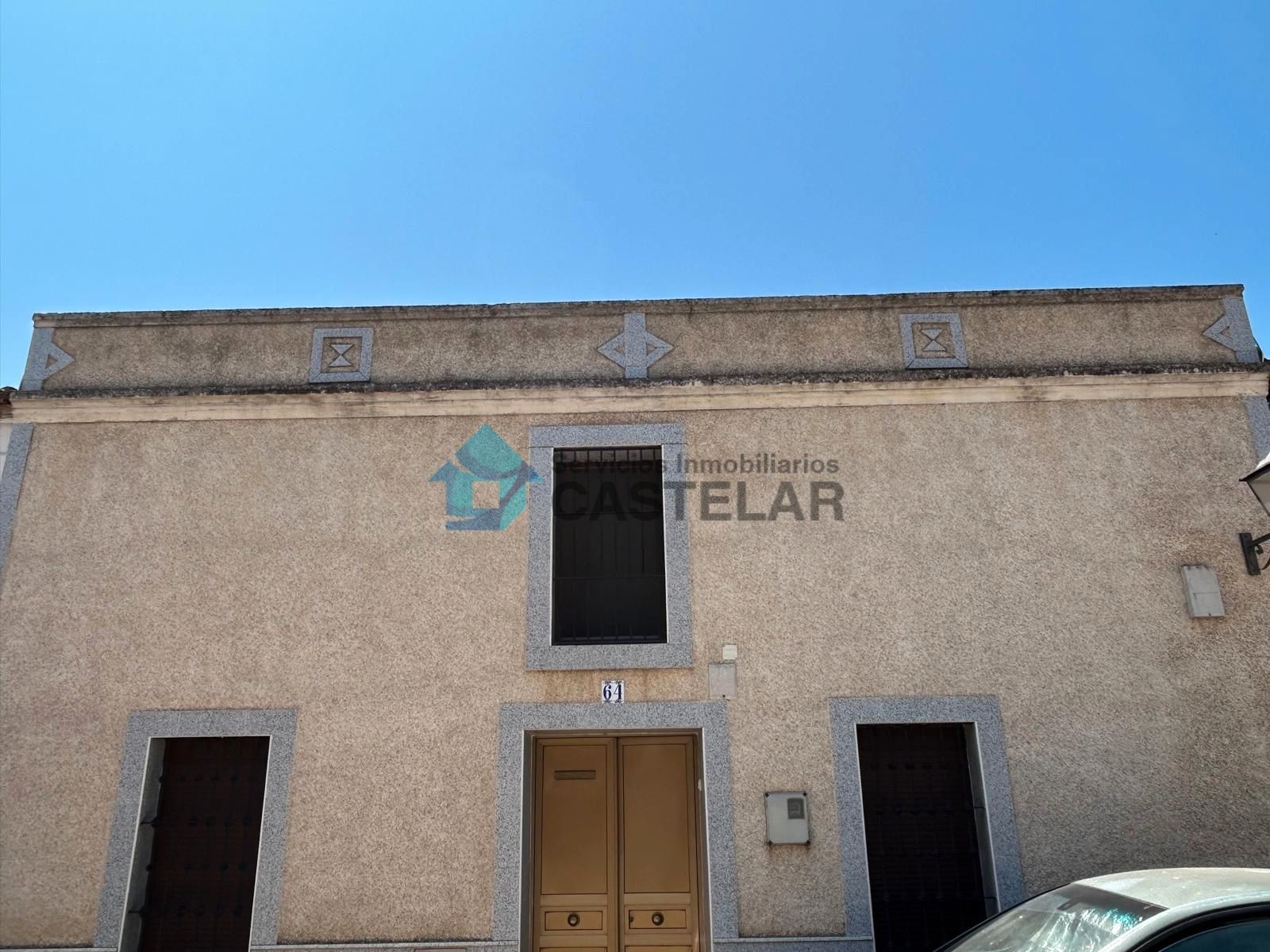 Vista exterior de Casa adosada en venta en Higuera de Vargas con Amueblado