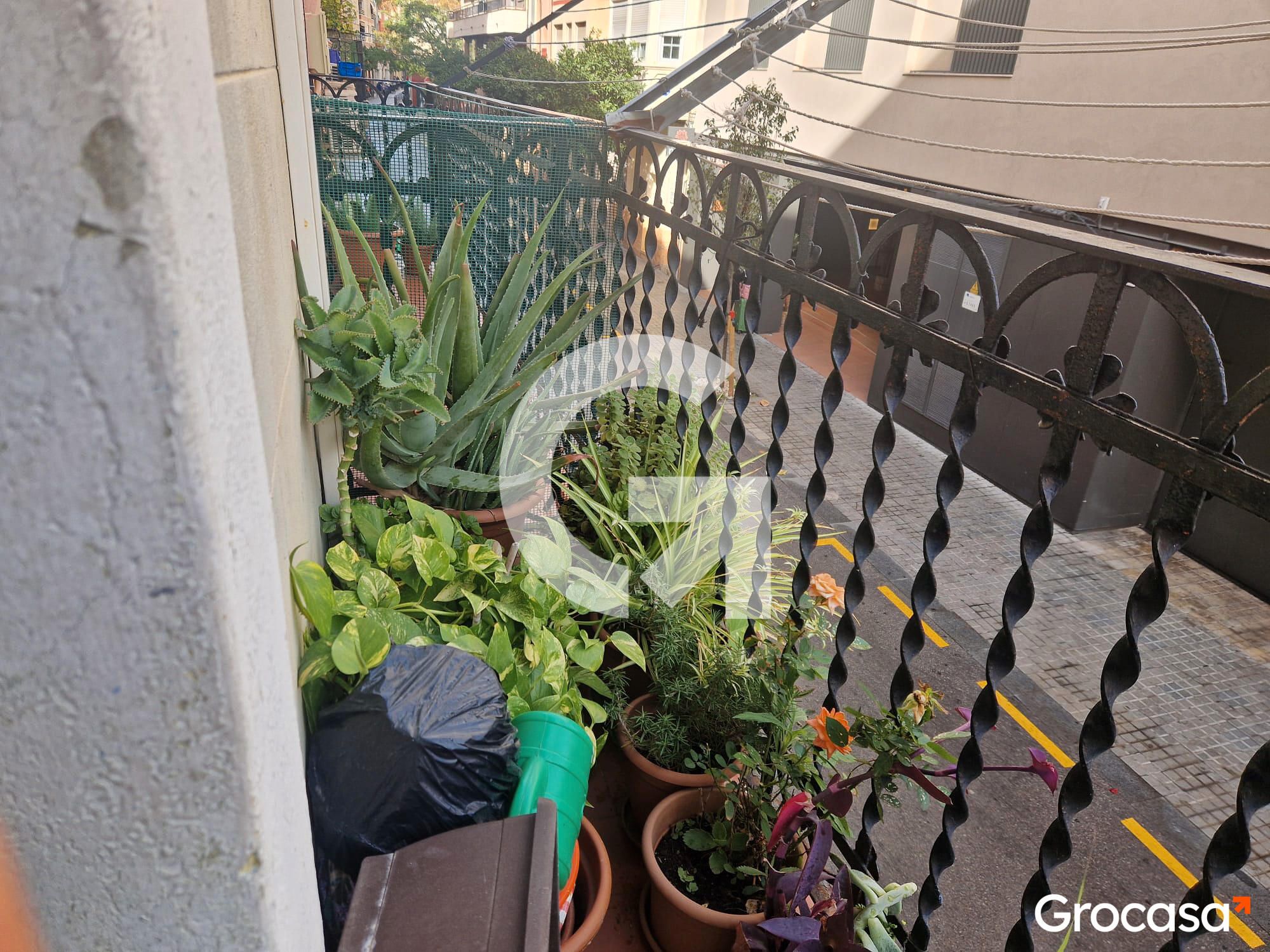 Balcony of Flat for sale in L'Hospitalet de Llobregat  with Furnished, Oven and Washing machine