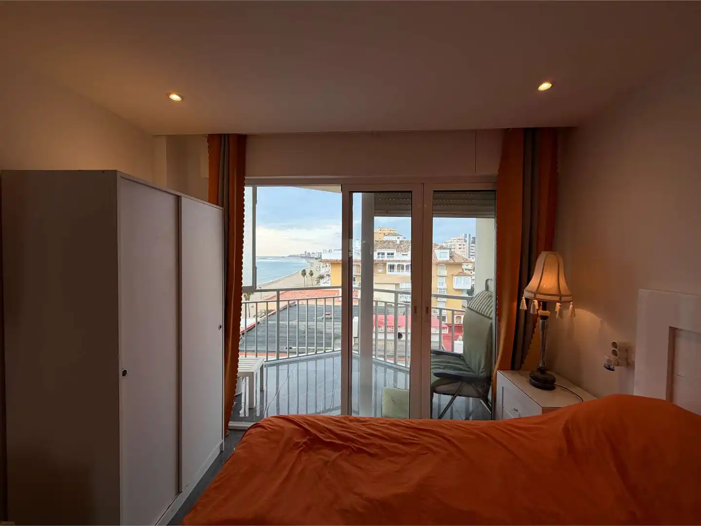 Habitación de Piso en venta en Fuengirola con Terraza, Amueblado y Piscina comunitaria