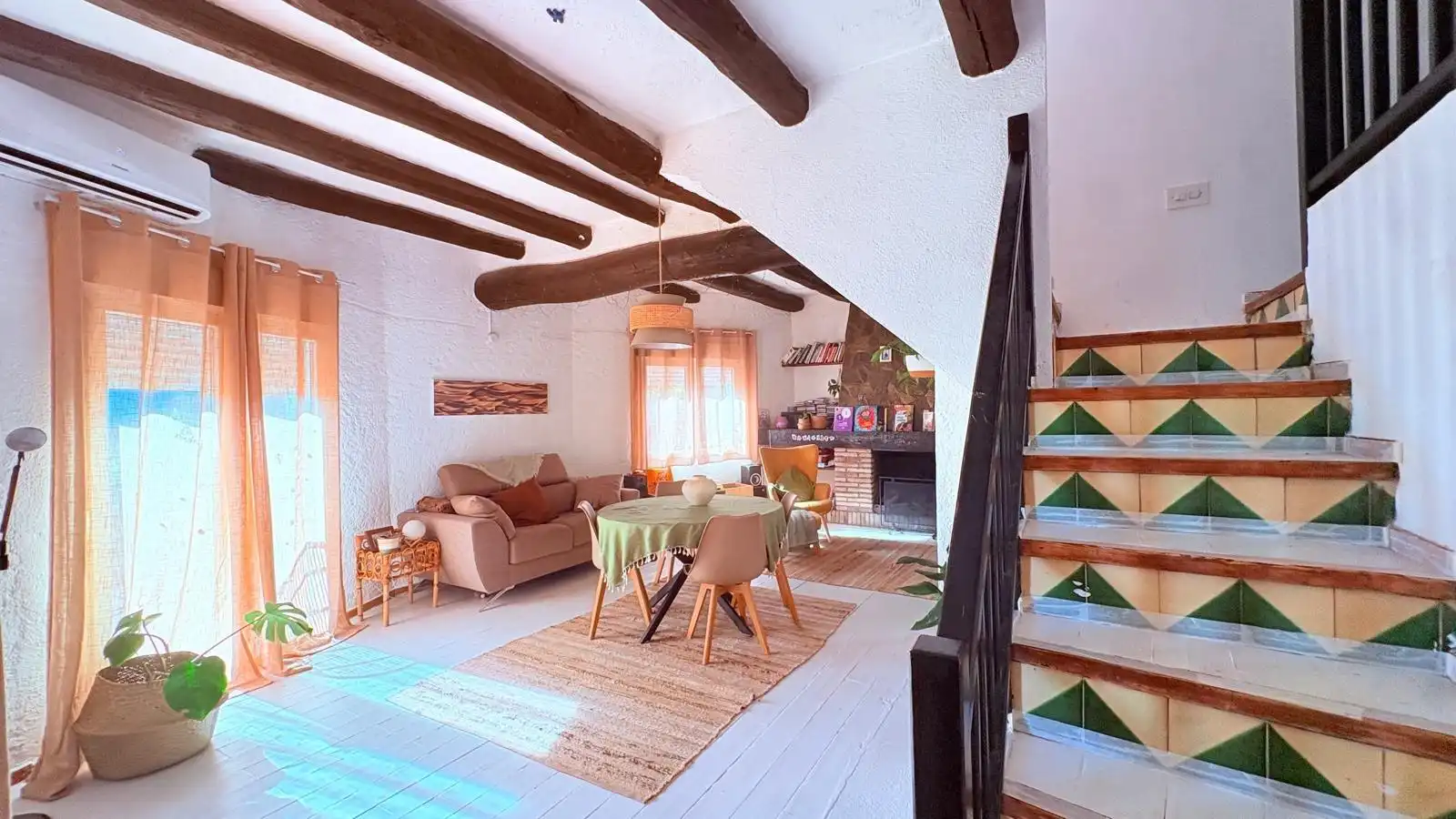 Sala d'estar de Casa o xalet en venda en Castellar del Vallès amb Aire condicionat, Calefacció i Jardí privat