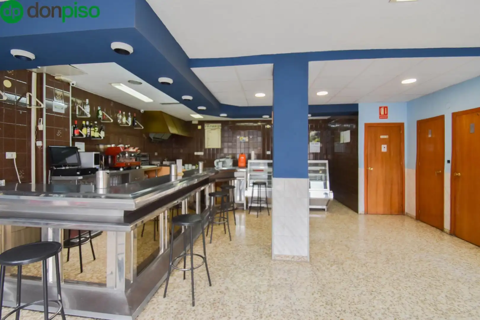Local comercial en venda a Plaza de Poeta Garcilaso de la Vega, imagen 4