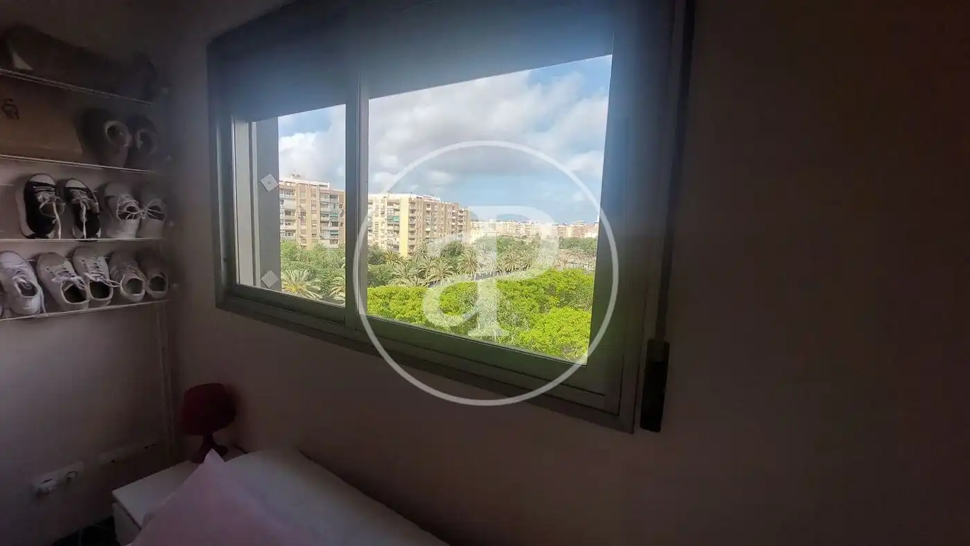 Bedroom of Flat for rent in Valencia  with Air Conditioner, Terrace and Furnished