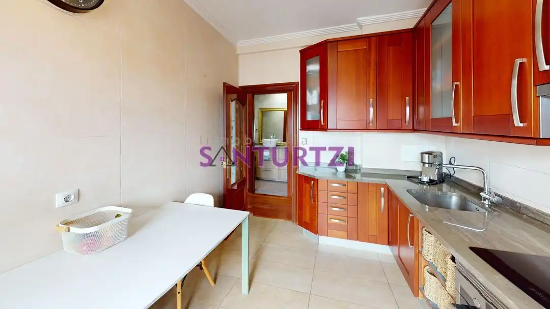 Küche von Wohnung zum Verkauf in Barakaldo  mit Heizung und Balkon