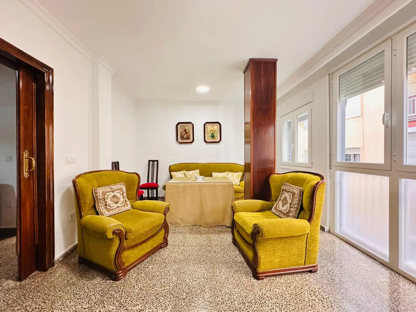Sala d'estar de Pis de lloguer en Granada amb Moblat
