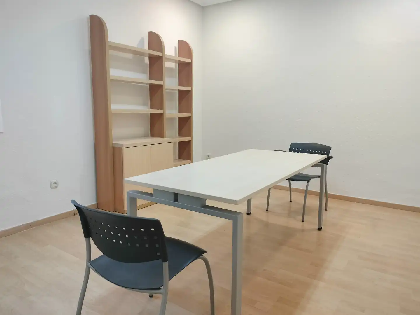 Oficina de lloguer a Carrer de Pérez Pujol, Sant Francesc