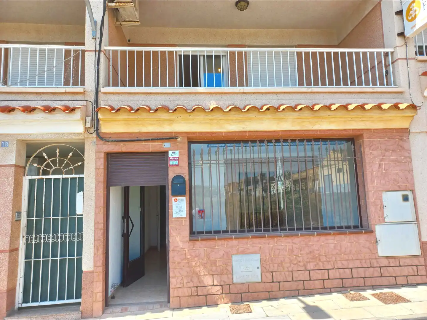 Vista exterior de Casa adosada en venta en Águilas con Aire acondicionado, Calefacción y Trastero