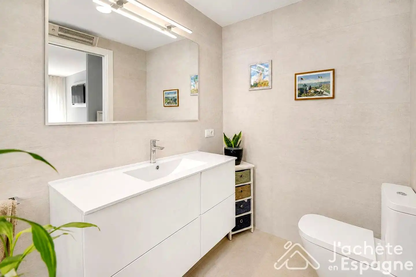 Badezimmer von Wohnung zum Verkauf in Vinaròs mit Klimaanlage, Terrasse und Möbliert
