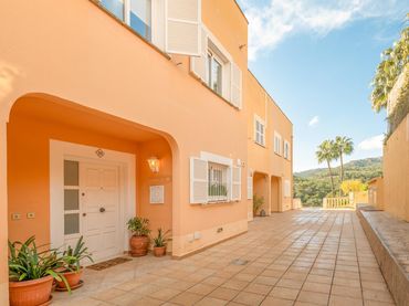 Adossat amb piscina en venda a Ponent
