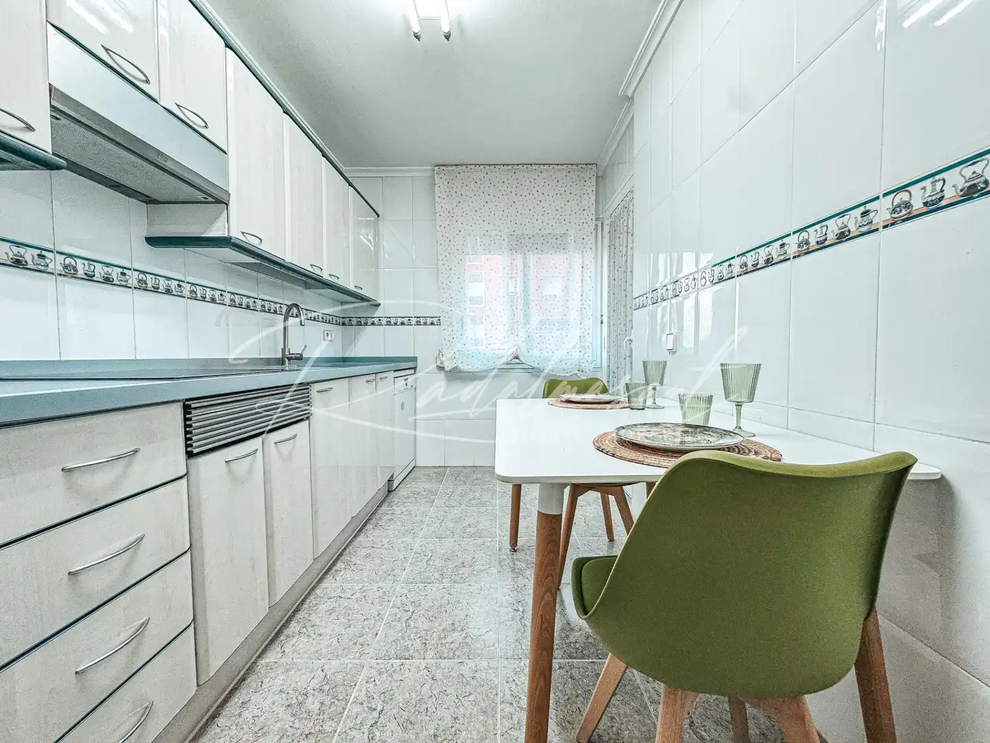 Küche von Wohnung zum Verkauf in Tarragona mit Klimaanlage, Heizung und Terrasse
