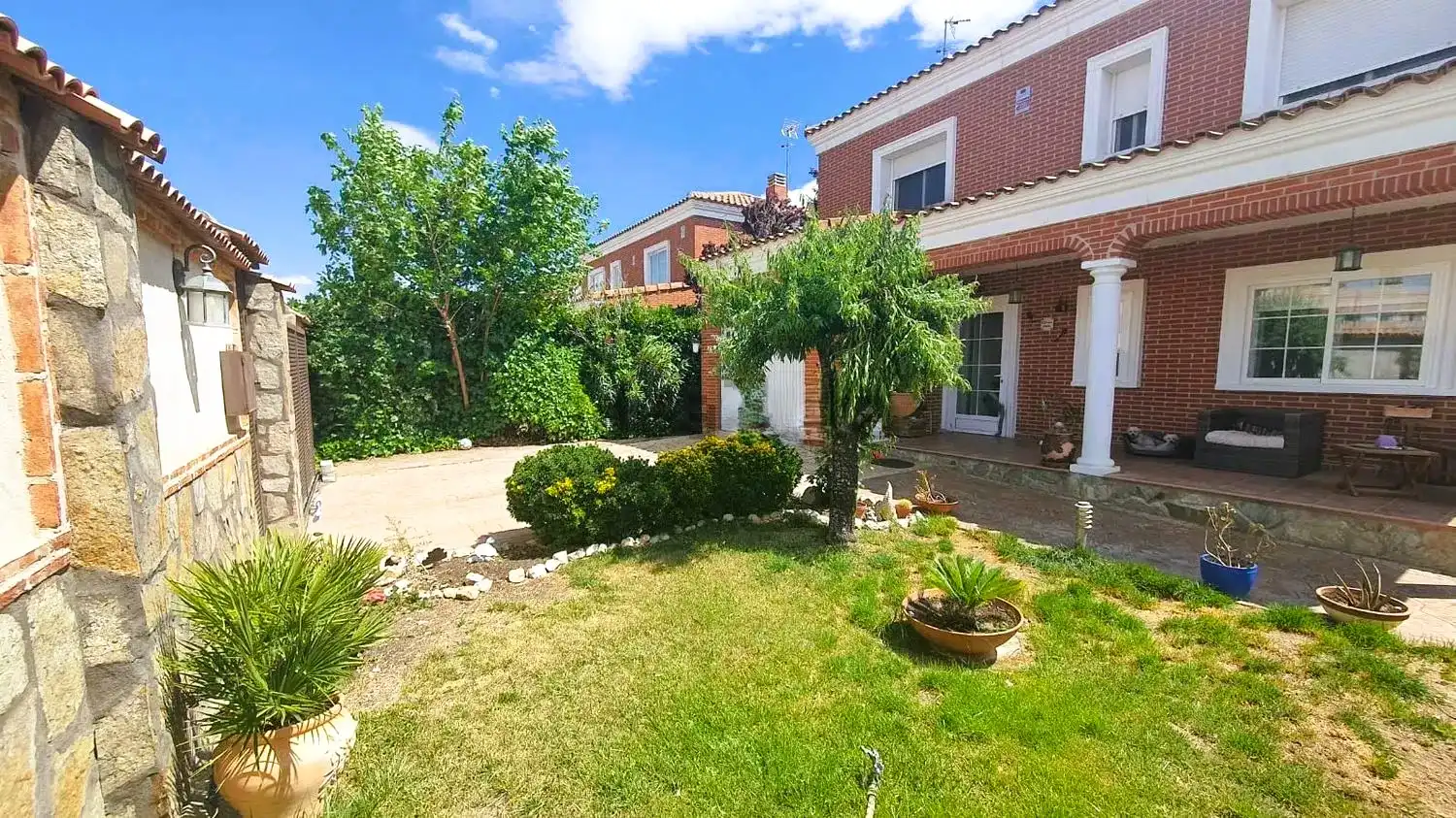 Garten von Haus oder Chalet zum Verkauf in Barcience mit Klimaanlage, Heizung und Privatgarten