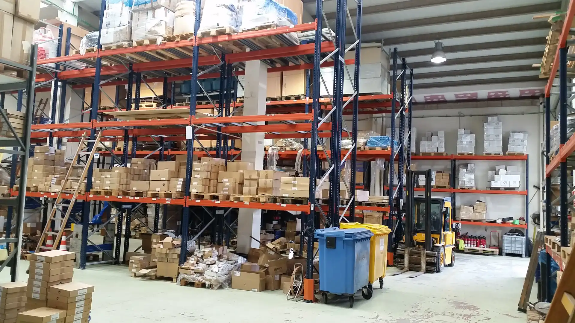 Nau industrial en venda en Santiago de Compostela 