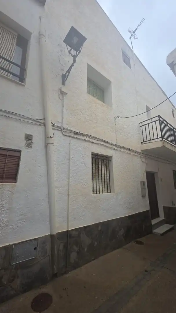 Vista exterior de Casa o chalet en venta en Paterna del Río