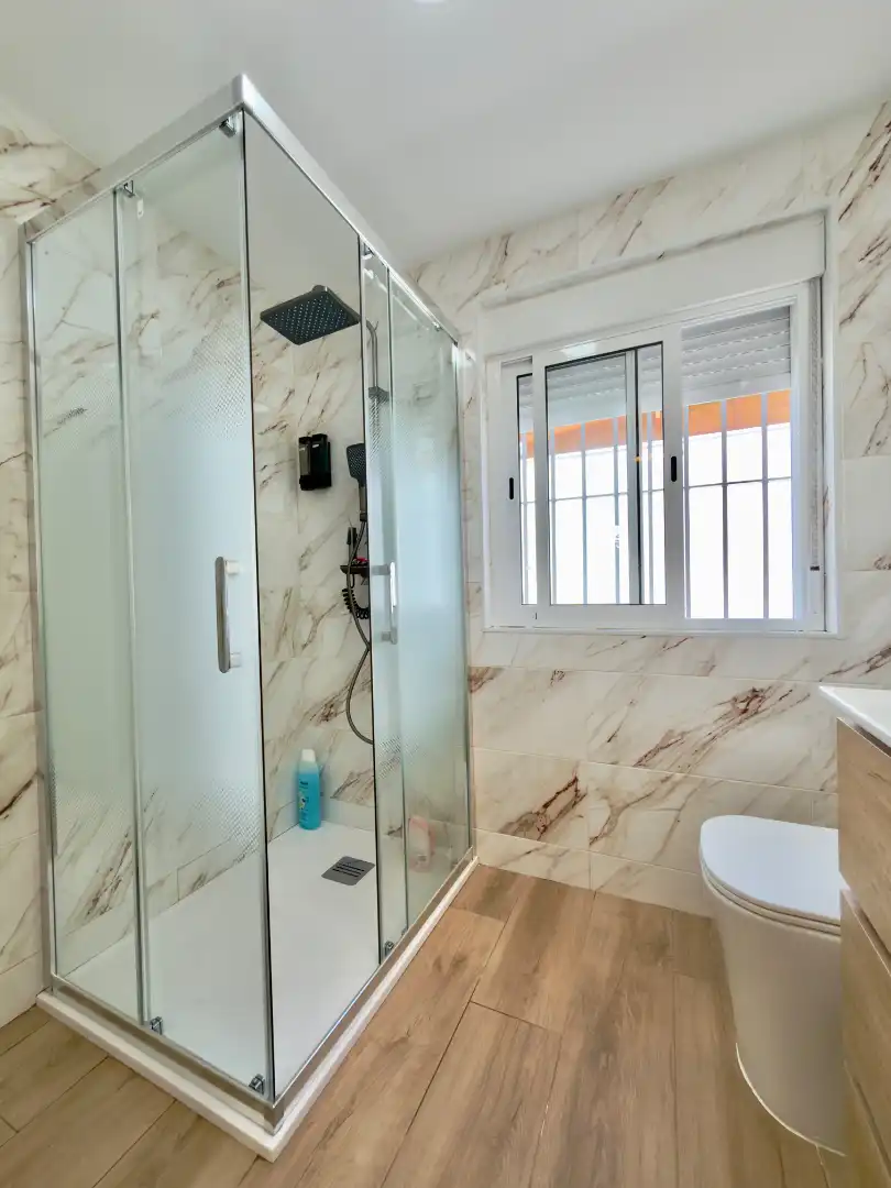 Baño de Casa o chalet de alquiler en Chiclana de la Frontera con Aire acondicionado, Calefacción y Terraza