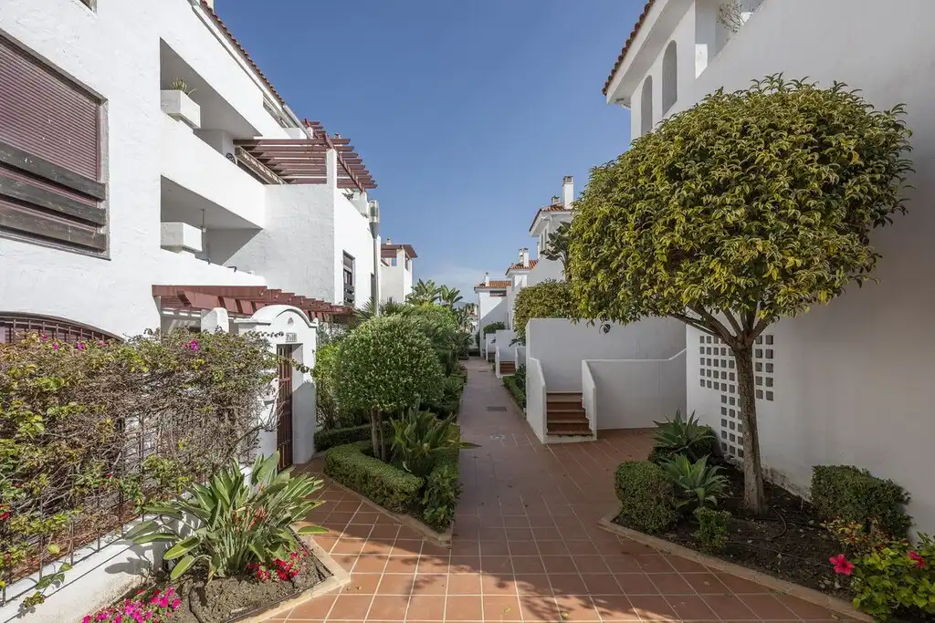 Appartement compact avec piscine à vendre à Nueva Andalucía, imagen 10