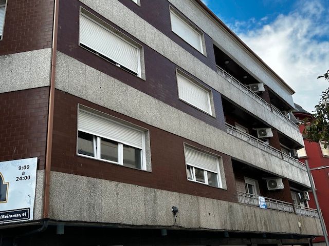 Vista exterior de Pis en venda en O Grove   amb Terrassa, Moblat i Balcó