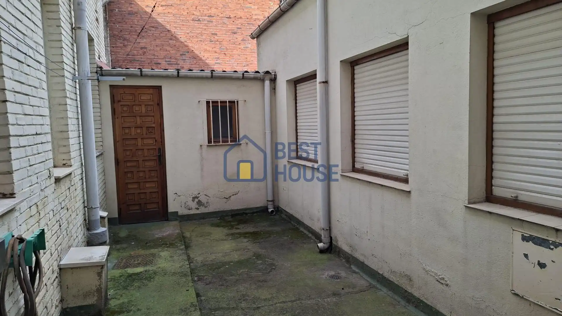 Vista exterior de Casa o chalet en venta en León Capital 