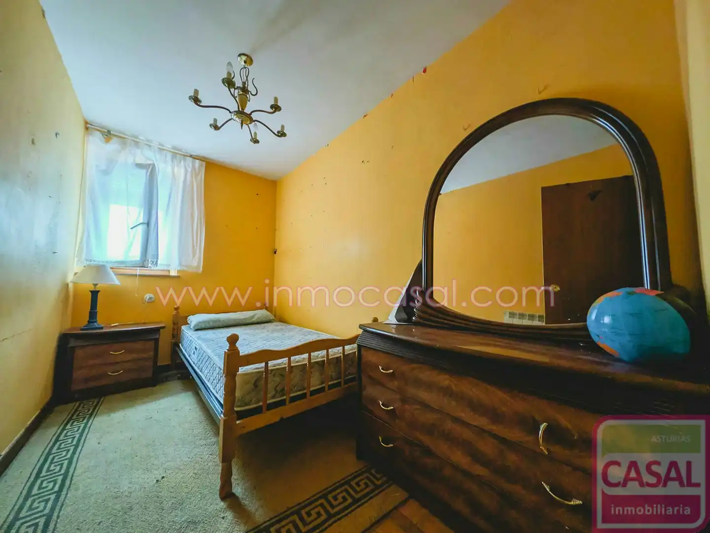 Habitación de Casa o chalet en venta en León Capital  con Calefacción, Trastero y Amueblado