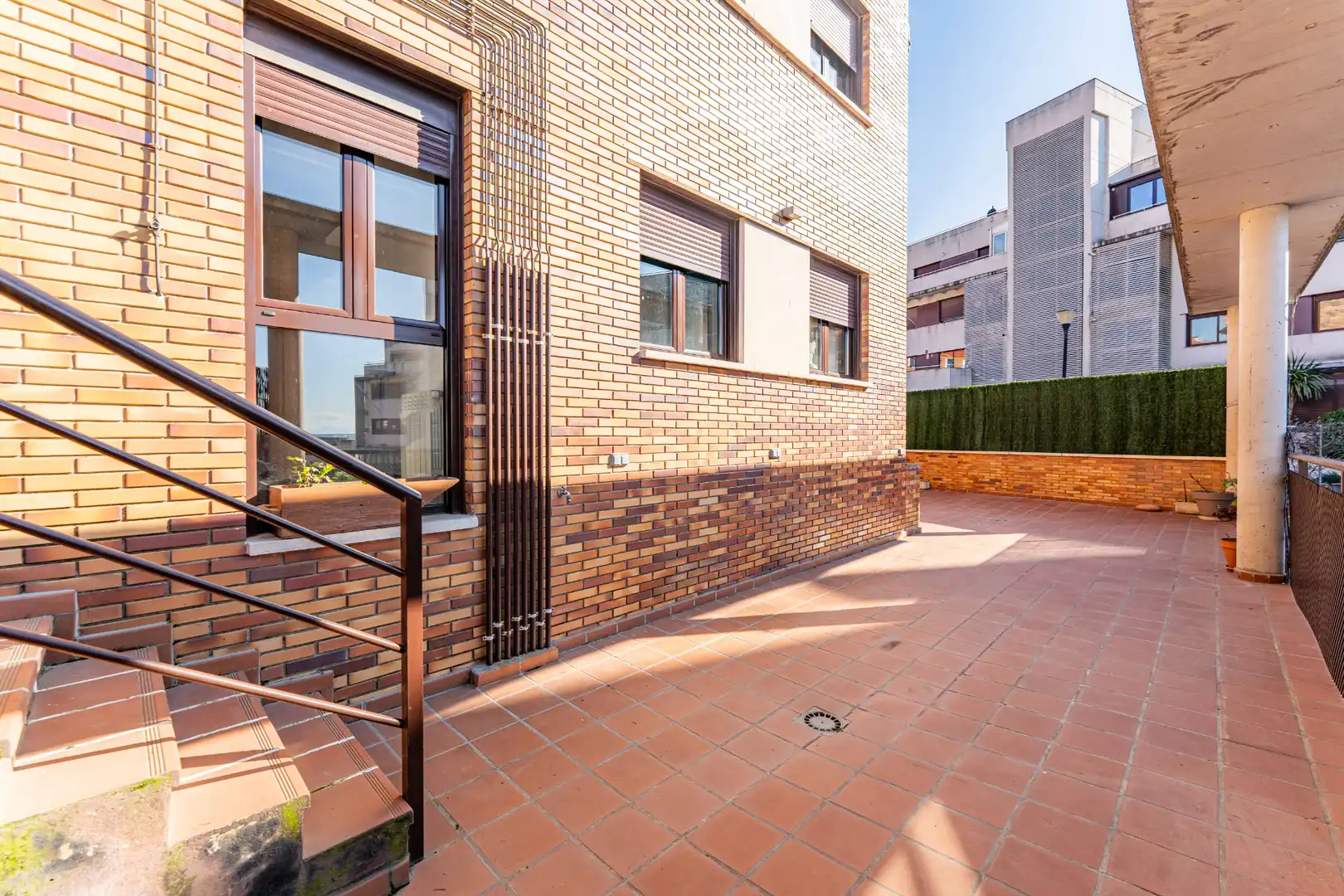Exterior view of Flat for sale in Arroyomolinos (Madrid)  with Air Conditioner, Heating and Private garden