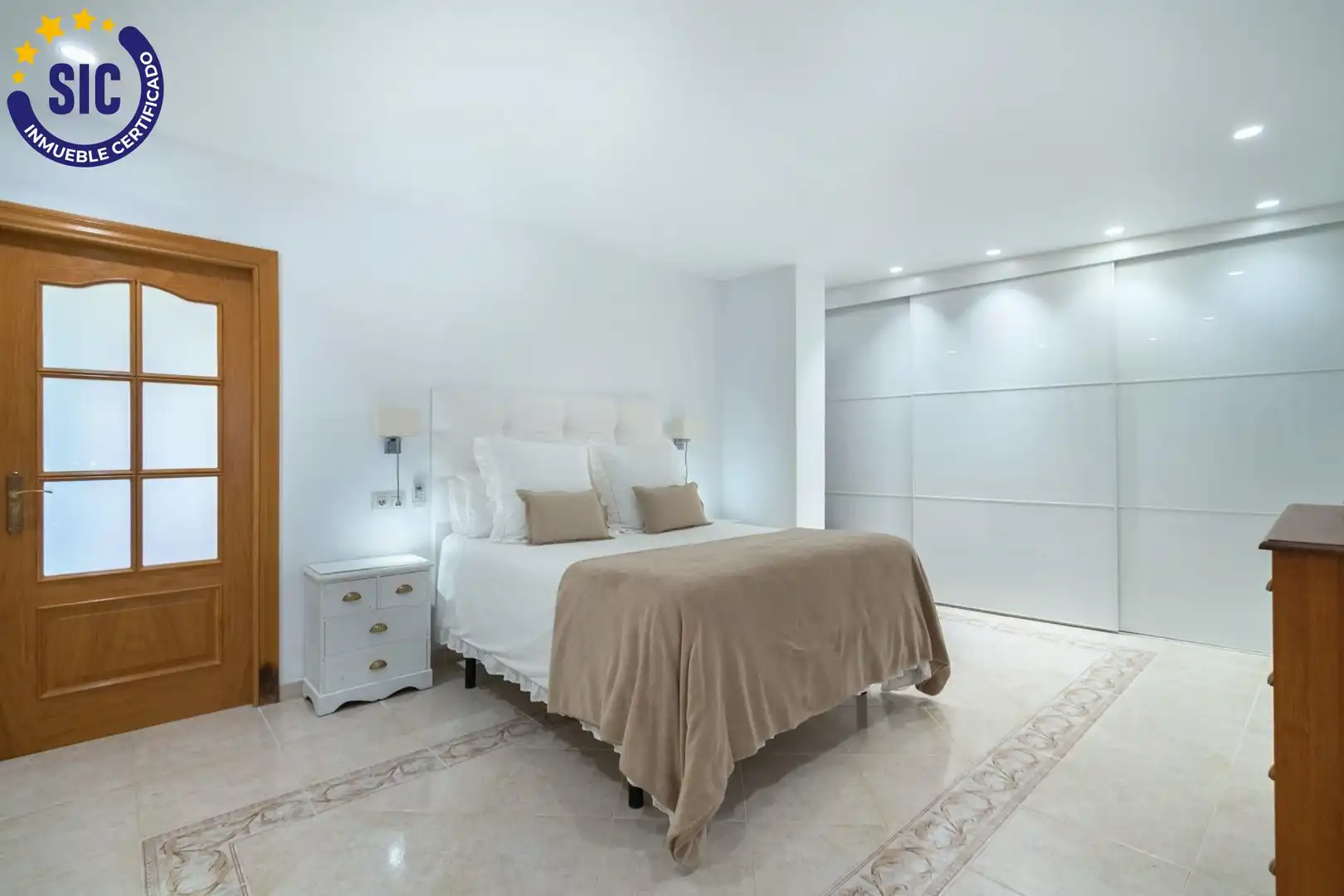 Habitación de Edificio en venta en Castellón de la Plana / Castelló de la Plana