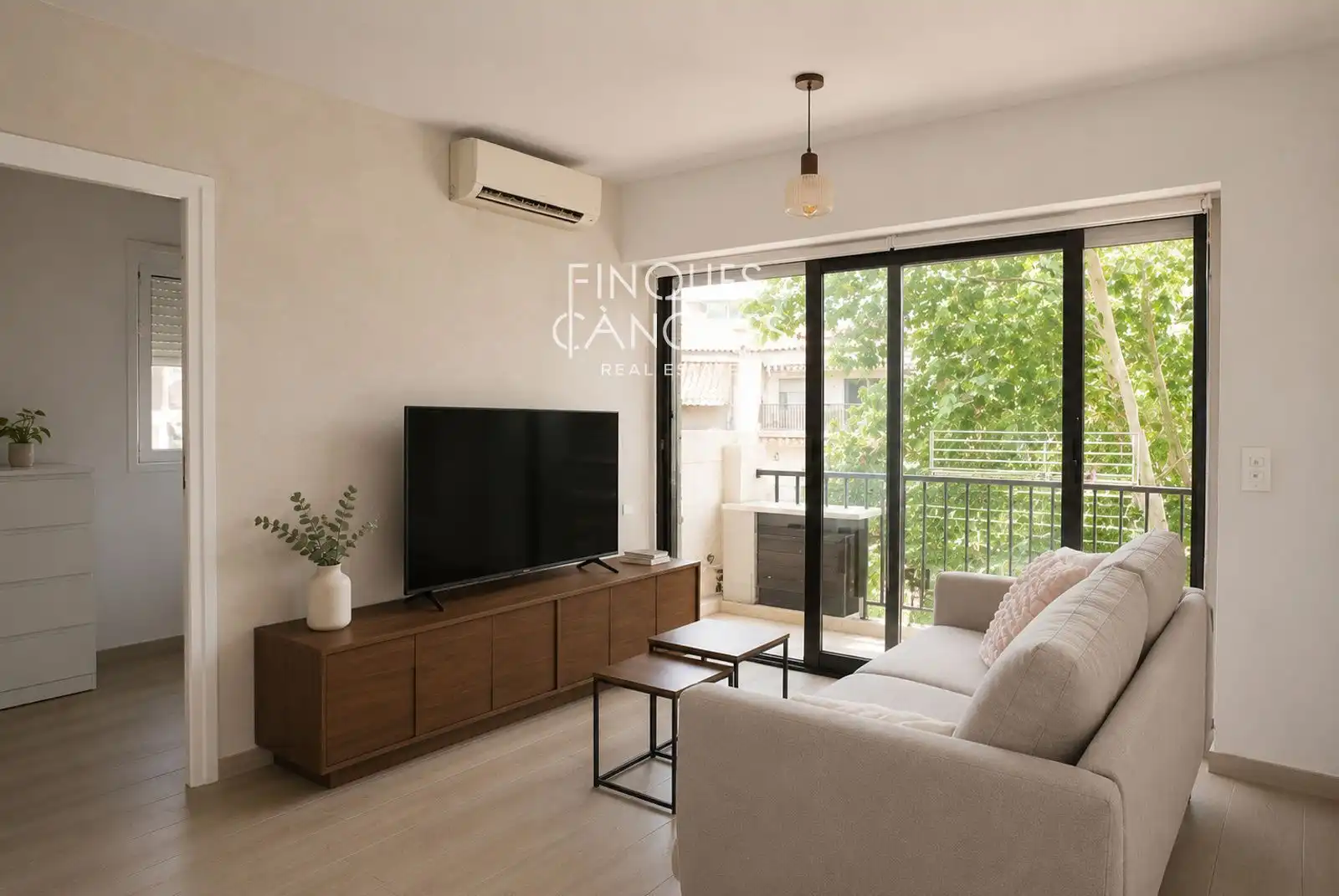 Sala d'estar de Pis en venda en Girona amb Aire condicionat, Calefacció i Terrassa