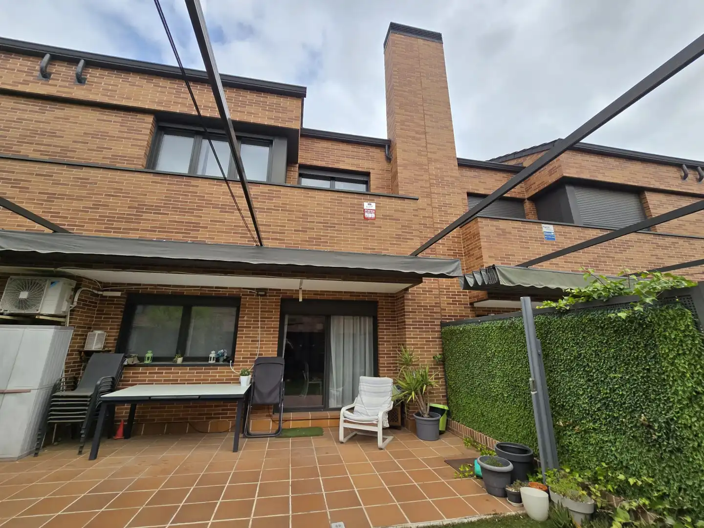 Vista exterior de Casa o chalet en venta en Meco con Aire acondicionado, Calefacción y Parquet