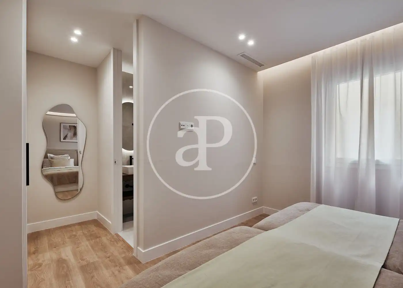 Schlafzimmer von Wohnung zum Verkauf in Madrid mit Klimaanlage, Heizung und Möbliert