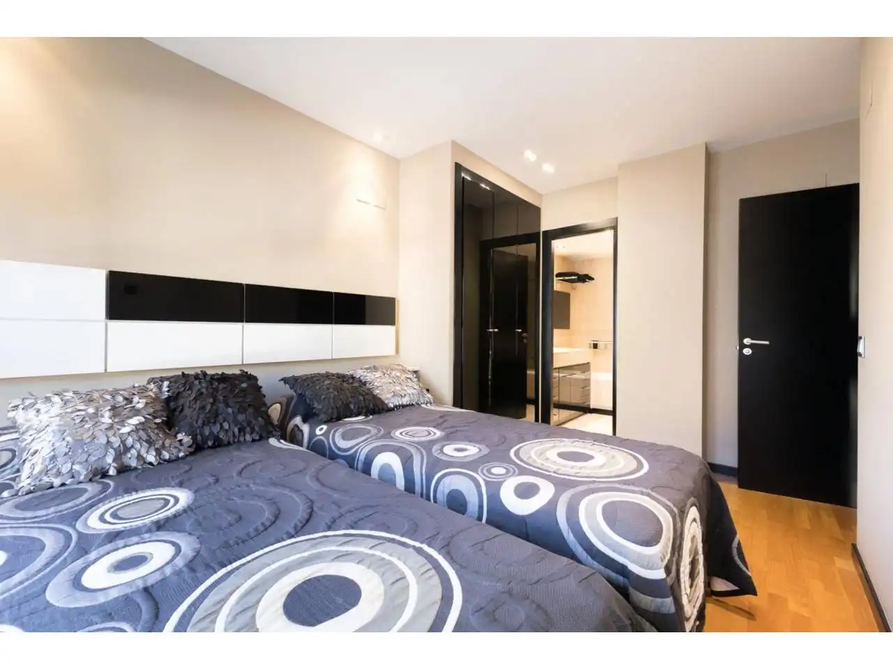 Schlafzimmer von Wohnung zum Verkauf in Valencia mit Klimaanlage, Heizung und Parkett